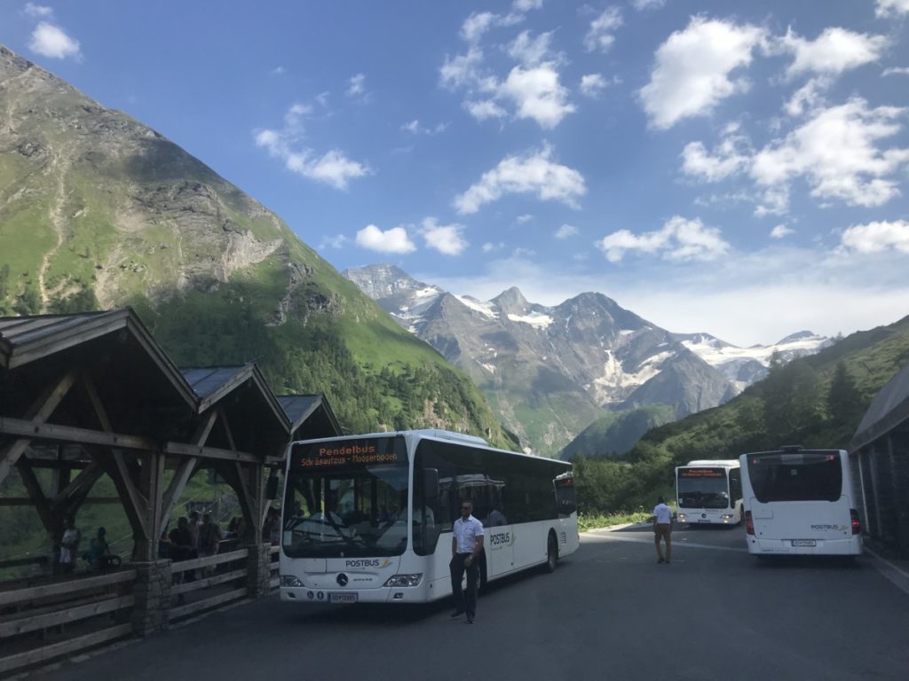 Der Kaprun Stauseen Bus - oberhalb vom Schrägaufzug ist diese Haltestelle