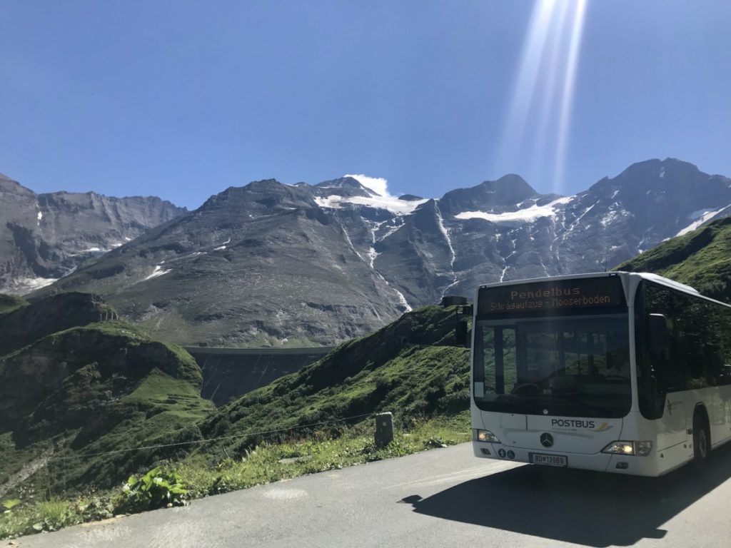 Mit Bus und Schrägaufzug zum Mooserboden und Wasserfallboden, den Kaprun Stauseen