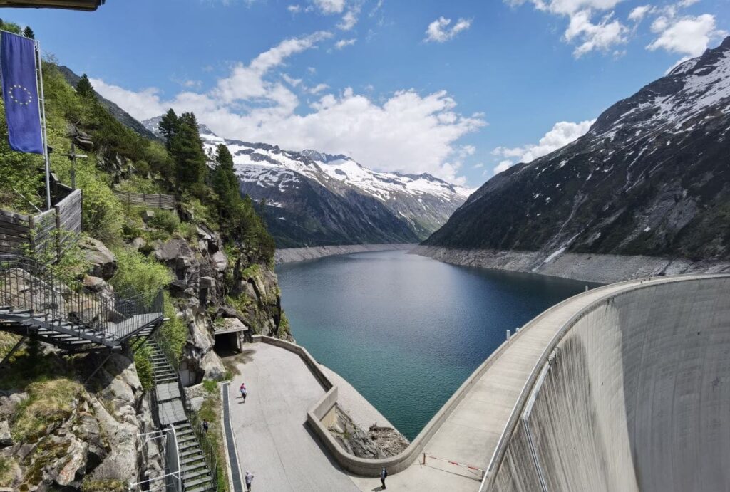 Der Zillergrund Stausee in Tirol