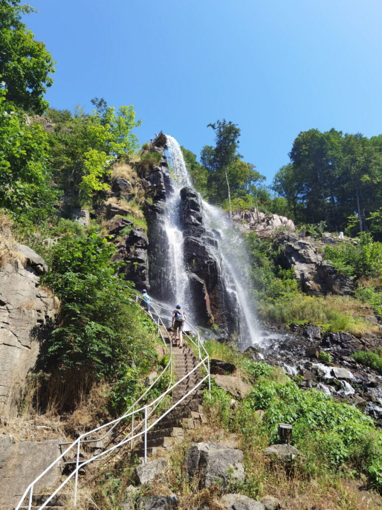 schöne Landschaften mit Wasserfällen in Deutschland: Der Trusetaler Wasserfall in Thüringen